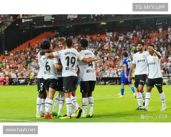 瓦伦西亚传统强队光环消退,近期表现波动对西甲竞争格局带来变化 瓦伦西亚传统强队光环消退,近期表现波动对西甲竞争格局带来变化